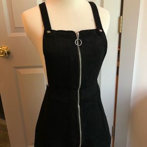 Black zip-up skirt-all